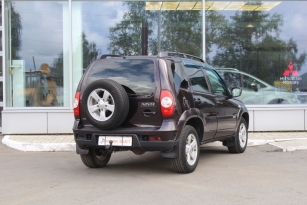 CHEVROLET NIVA