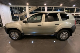 RENAULT DUSTER