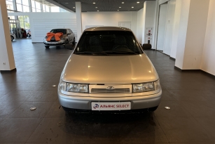 LADA 2110