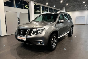 NISSAN TERRANO