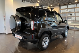 LADA NIVA TRAVEL