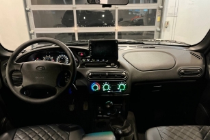 LADA NIVA TRAVEL