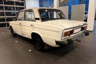 LADA 2106