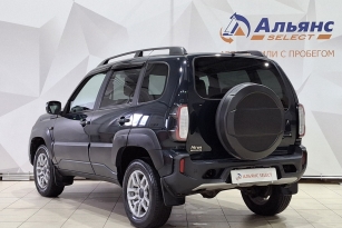 LADA NIVA TRAVEL