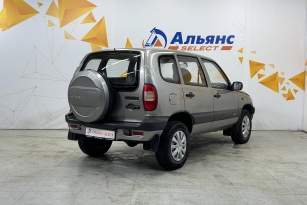 CHEVROLET NIVA