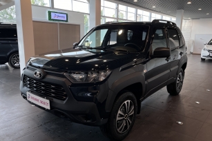 LADA NIVA TRAVEL