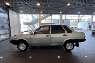 LADA 2109