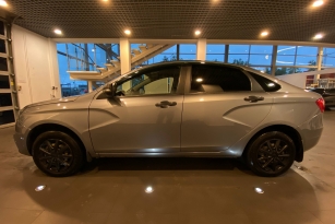 LADA VESTA