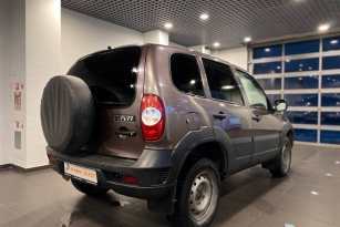 CHEVROLET NIVA