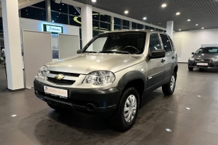 CHEVROLET NIVA