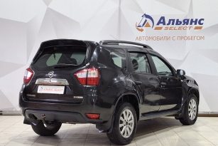 NISSAN TERRANO
