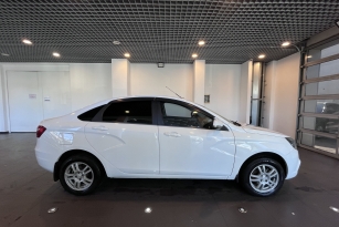 LADA VESTA