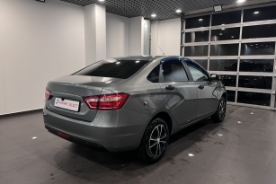LADA VESTA