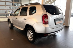 RENAULT DUSTER