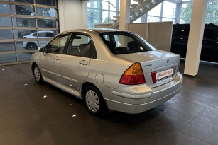 SUZUKI LIANA