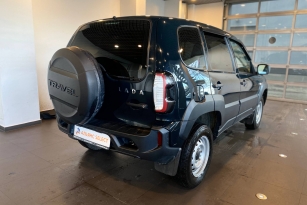 LADA NIVA TRAVEL