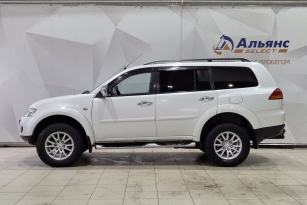 MITSUBISHI PAJERO SPORT