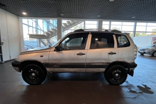 CHEVROLET NIVA