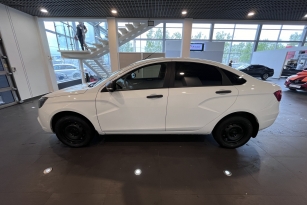 LADA VESTA