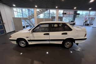 LADA 2115