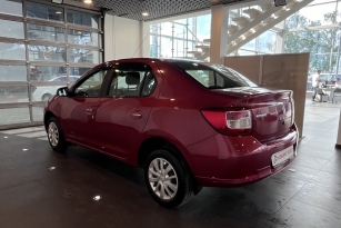 RENAULT LOGAN
