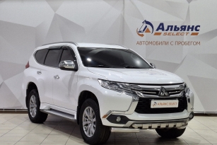 MITSUBISHI PAJERO