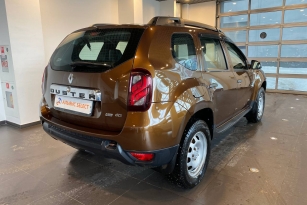 RENAULT DUSTER