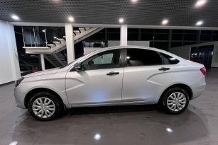 LADA VESTA