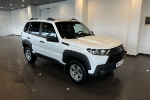 LADA NIVA TRAVEL