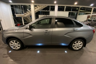LADA VESTA