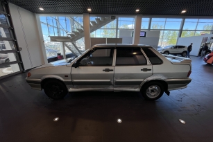 LADA 2115