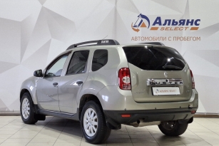 RENAULT DUSTER