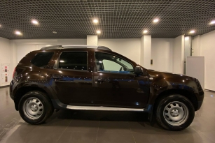 RENAULT DUSTER