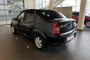 RENAULT LOGAN