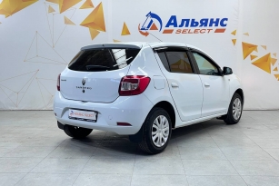 RENAULT SANDERO