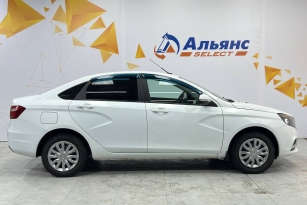 LADA VESTA