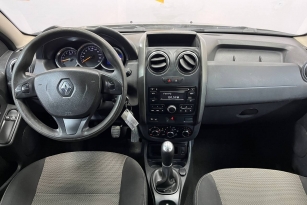 RENAULT DUSTER