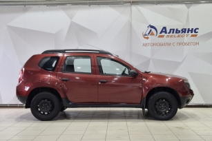 RENAULT DUSTER