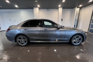 MERCEDES-BENZ C