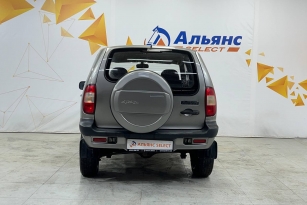 CHEVROLET NIVA