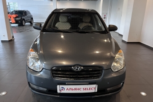 HYUNDAI VERNA