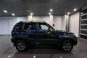LADA NIVA TRAVEL