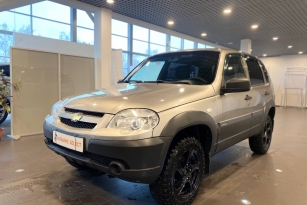 CHEVROLET NIVA