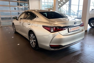 LEXUS ES 200