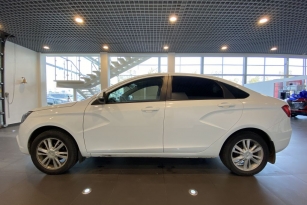 LADA VESTA