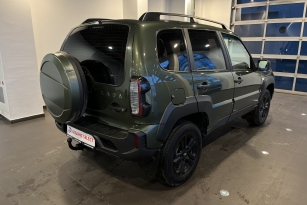 LADA NIVA TRAVEL