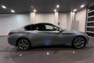 INFINITI Q50