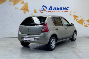 RENAULT SANDERO