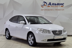 HYUNDAI ELANTRA