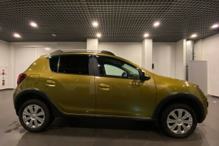 RENAULT SANDERO STEPWAY